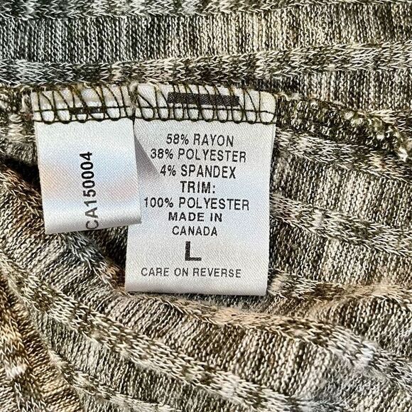 Soho Jeans New York & Company Large Grey Sweater White Bottom - Picture 8 of 9